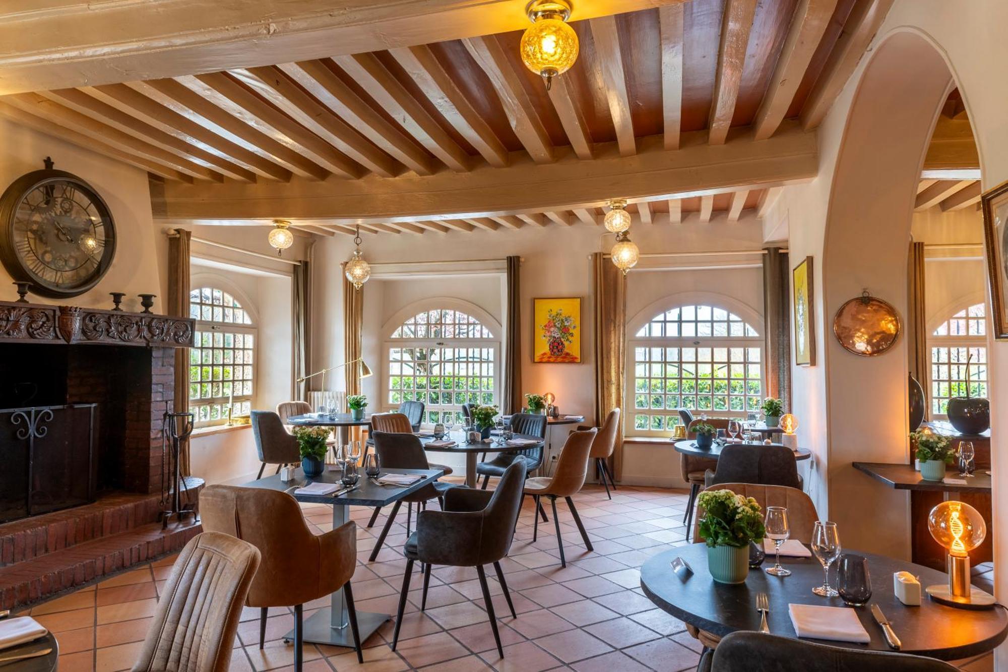 Le Relais Fleuri, Hotel Et Restaurant Logis - Avallon Sauvigny-le-Bois Exterior photo